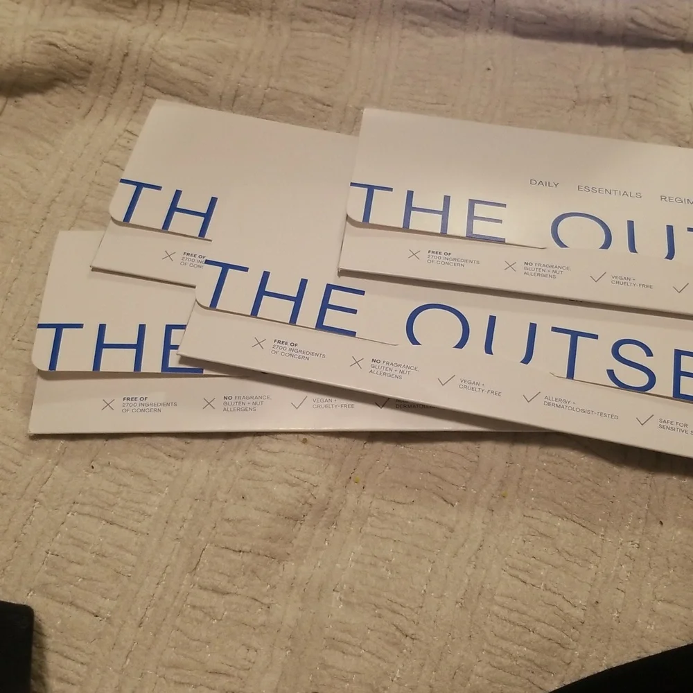 The Outset 3 Pack Travel Packets. 4 Packets As Shown In Pic